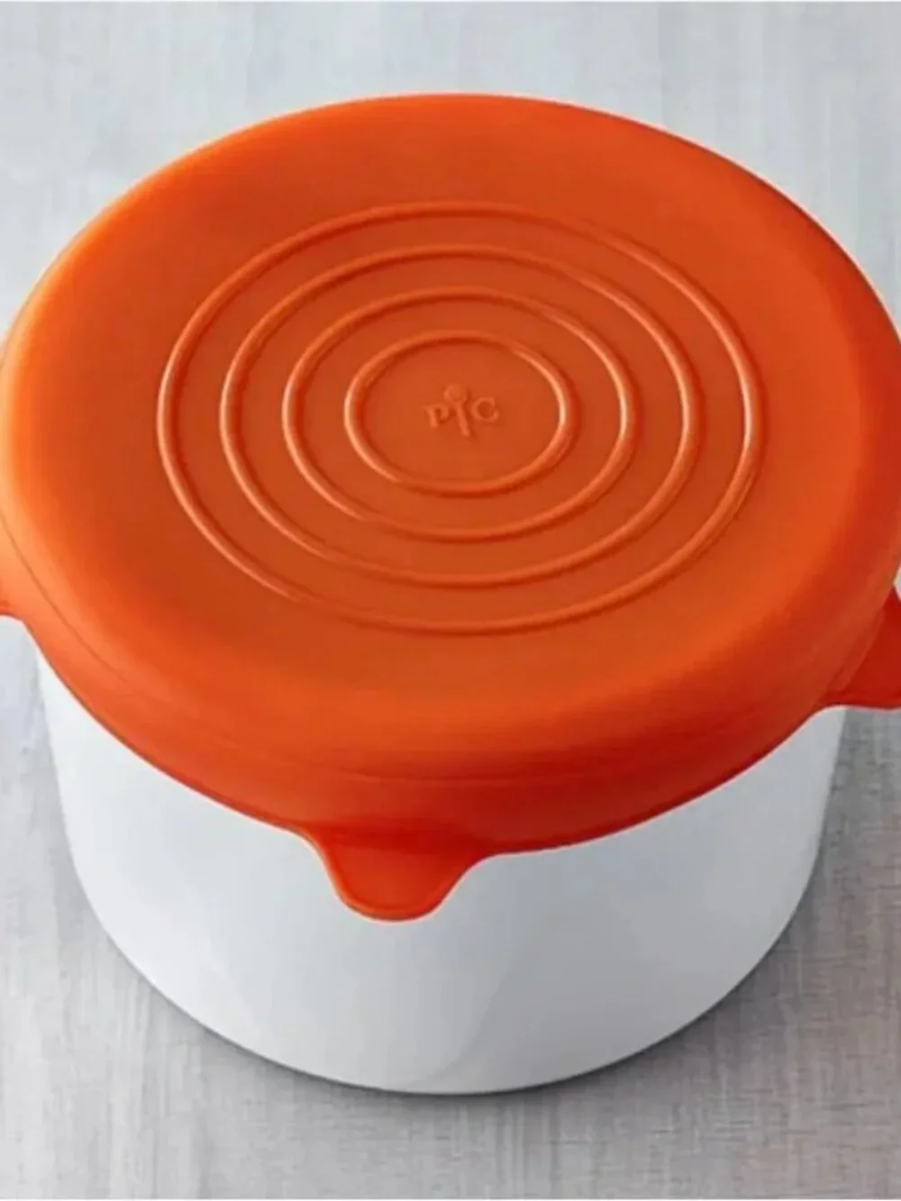 Pampered Chef Ice Cream Maker with Silicone Lid